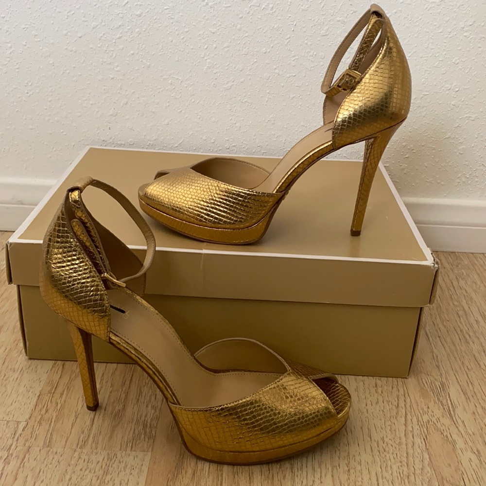 Michael Kors New with Box Tiegan Sandal Gold Metallic Embossed Leather S…